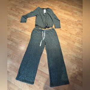 Lillusory Matching Lounge Set